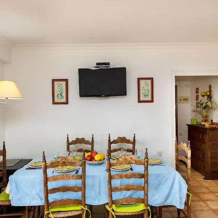 Albaniz By Interhome