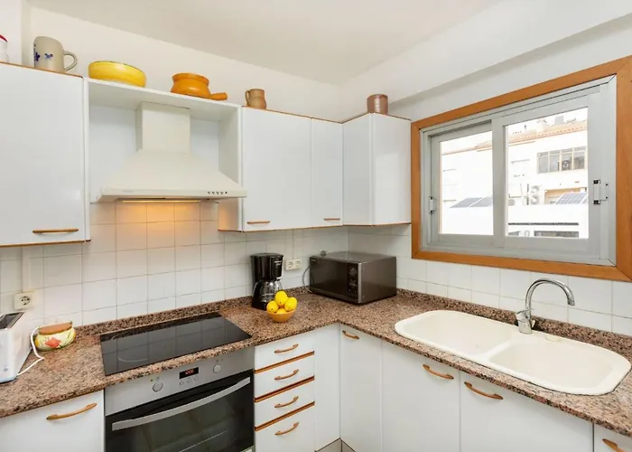 Апартаменты Albaniz By Interhome Тосса-де-Мар